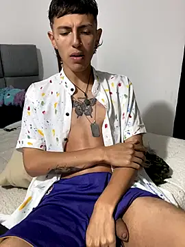 NaytonFreeman online show from 09-18-25, 02:35