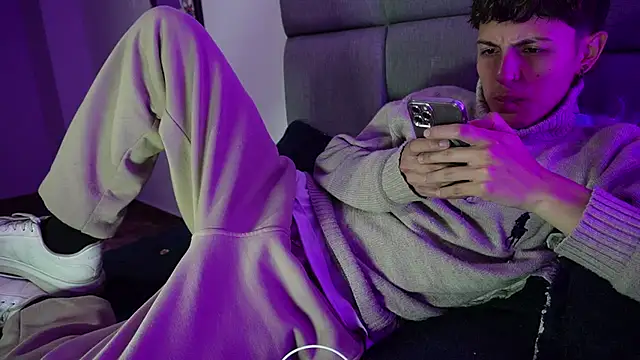 NaytonFreeman online show from 01-18-26, 03:21