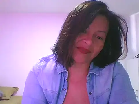 adri89-g online show from 10-26-25, 03:18