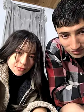 Snapshot of Wayne-and-Milu chatting on 10-10-25, 03:27 Wayne-and-Milu online show from 10-10-25, 03:27