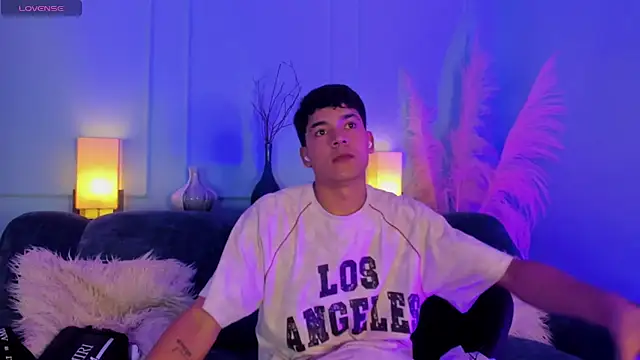 SandroVeyra online show from 11-04-25, 01:27