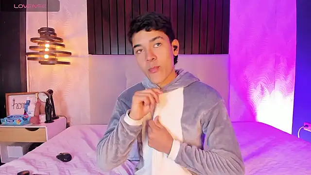 SandroVeyra online show from 01-13-26, 03:34