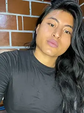 Snapshot of Michelle_Narvaez chatting on 12-20-25, 12:18 Michelle Narvaez online show from 12-20-25, 12:18