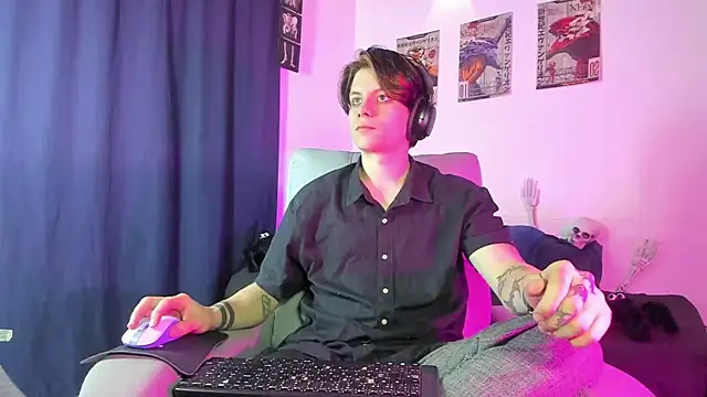 Jerry Cole online show from 10-26-25, 02:39