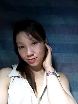 Snapshot of bonnie-00 chatting on 04-26-26, 04:15 bonnie-00 online show from 04-26-26, 04:15