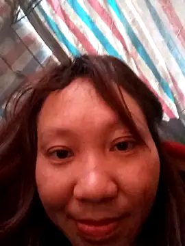 Snapshot of bonnie-00 chatting on 04-27-26, 04:32 bonnie-00 online show from 04-27-26, 04:32