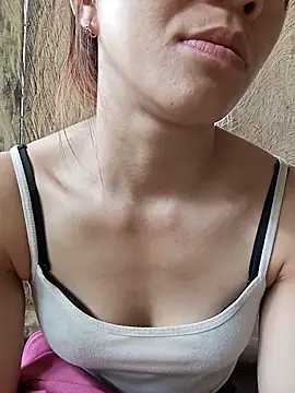 Snapshot of bonnie-00 chatting on 05-31-26, 03:36 bonnie-00 online show from 05-31-26, 03:36
