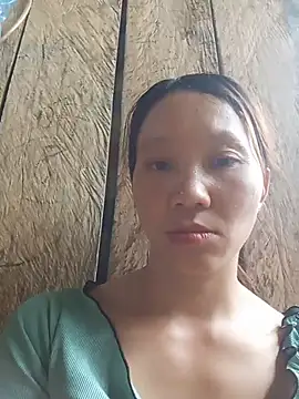 Snapshot of bonnie-00 chatting on 06-24-26, 05:06 bonnie-00 online show from 06-24-26, 05:06
