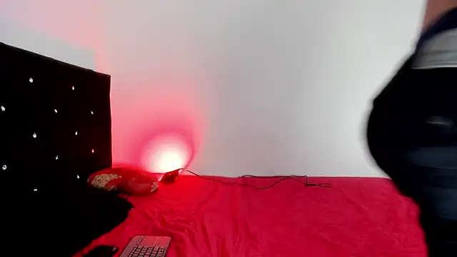 maykel and mike online show from 01-14-26, 02:44