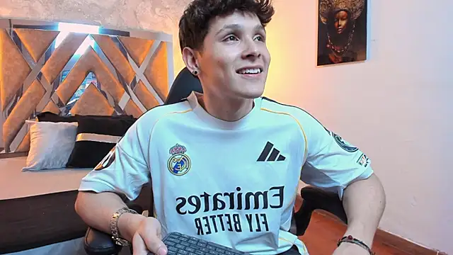 Snapshot of kraven_lust chatting on 02-26-26, 03:05 kraven lust online show from 02-26-26, 03:05