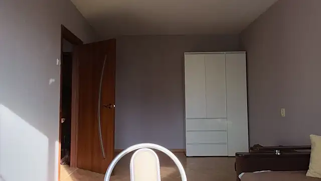 Lillian-Clark online show from 10-05-25, 05:17