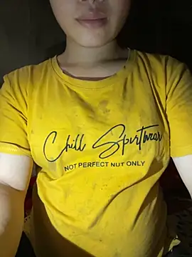 Snapshot of Van_xx chatting on 09-24-25, 06:28 Van xx online show from 09-24-25, 06:28