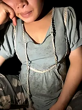 Snapshot of Van_xx chatting on 09-29-25, 02:38 Van xx online show from 09-29-25, 02:38