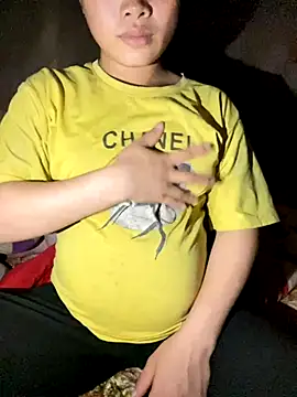 Snapshot of Van_xx chatting on 10-01-25, 02:28 Van xx online show from 10-01-25, 02:28