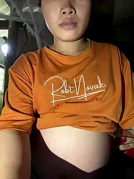 Snapshot of Van_xx chatting on 10-14-25, 07:31 Van xx online show from 10-14-25, 07:31