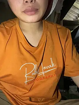 Snapshot of Van_xx chatting on 10-31-25, 02:34 Van xx online show from 10-31-25, 02:34