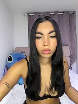 karolaalcendra online show from 11-18-25, 04:17