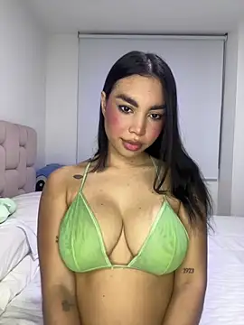 Snapshot of karolaalcendra chatting on 03-11-26, 03:12 karolaalcendra online show from 03-11-26, 03:12