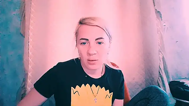 EmmaCat  online show from 10-31-25, 09:32