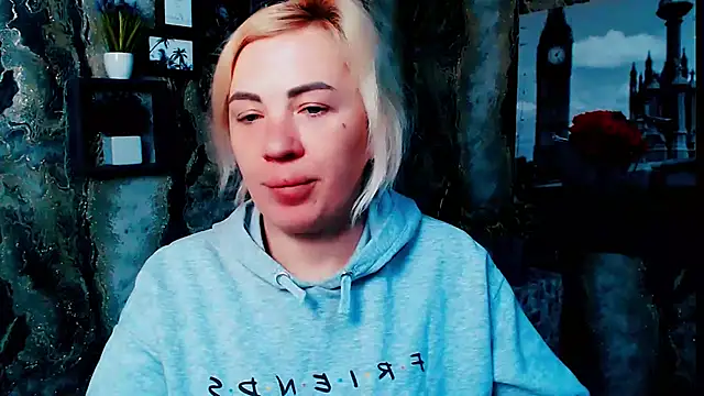 EmmaCat  online show from 02-28-26, 06:03