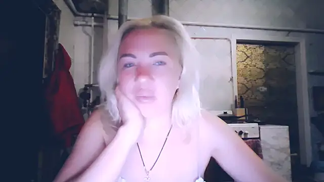 Snapshot of EmmaCat_ chatting on 05-26-26, 08:38 EmmaCat online show from 05-26-26, 08:38