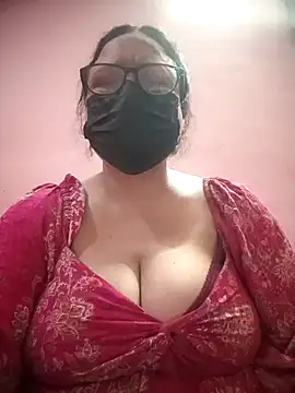 thehotlady online show from 12-15-25, 08:51