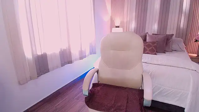 Megann Williamss online show from 02-28-26, 07:26