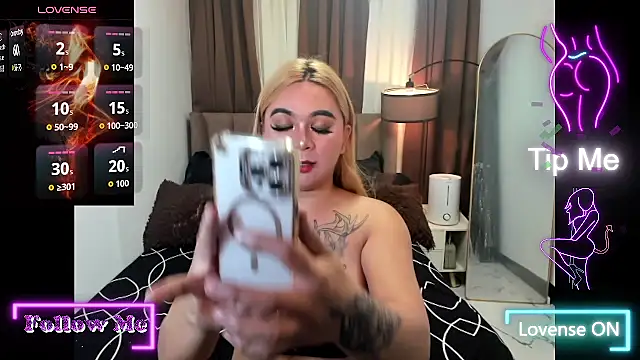 LusciousZenaiahx online show from 10-14-25, 09:10