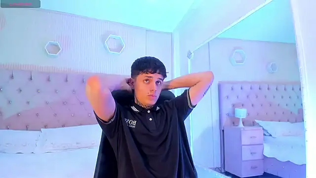 Declan-Fox online show from 10-24-25, 04:20