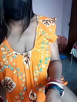 Snapshot of Bengalibeauty96 chatting on 07-12-26, 09:44 Bengalibeauty96 online show from 07-12-26, 09:44
