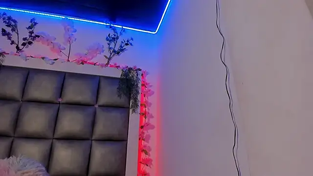 abbiecollins js online show from 03-26-26, 04:18