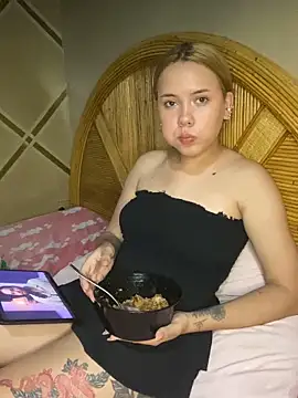 coupleyys online show from 05-19-26, 07:53