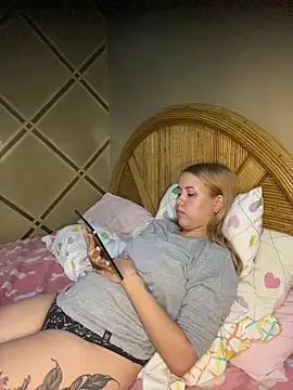 coupleyys online show from 05-21-26, 08:05