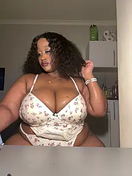 CURVYBUBBLEZ online show from 03-24-26, 01:21
