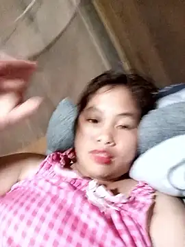 Luyen004 online show from 04-04-26, 01:41