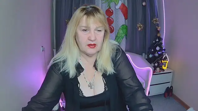 EmmaEllison online show from 12-15-25, 07:12