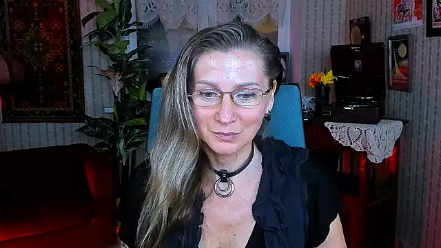 Snapshot of UmaSpace chatting on 09-14-25, 01:10 UmaSpace online show from 09-14-25, 01:10