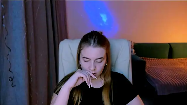 red  dizzy online show from 11-23-25, 10:42