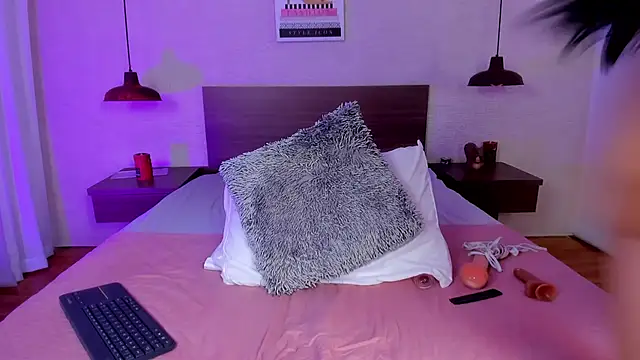 cloehill  online show from 12-18-25, 11:38