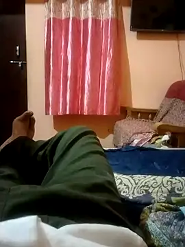 Snapshot of monarani5986 chatting on 10-31-25, 06:20 monarani5986 online show from 10-31-25, 06:20