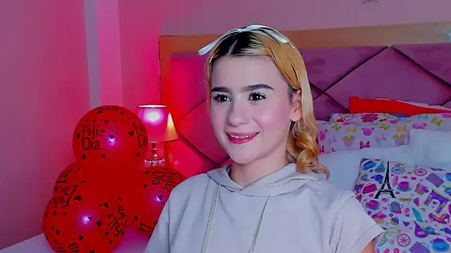 Snapshot of ChloeLaurentt chatting on 02-18-26, 03:08 ChloeLaurentt online show from 02-18-26, 03:08