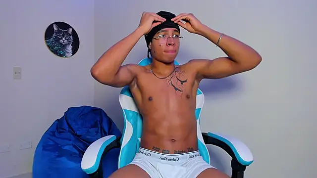 Snapshot of dann_cute028 chatting on 09-19-25, 11:05 dann cute028 online show from 09-19-25, 11:05