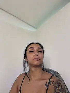 Isabella-Teen online show from 04-13-26, 01:55