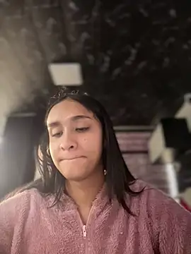 Snapshot of Isabella-Teen chatting on 07-10-26, 12:41 Isabella-Teen online show from 07-10-26, 12:41