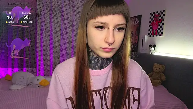 LilithPoison online show from 11-22-25, 06:07