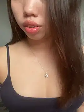 Snapshot of Rose-babyx chatting on 04-26-26, 08:23 Rose-babyx online show from 04-26-26, 08:23