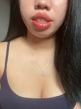 Snapshot of Rose-babyx chatting on 05-10-26, 02:06 Rose-babyx online show from 05-10-26, 02:06