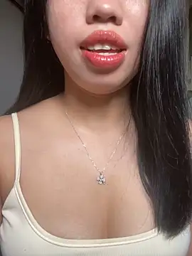 Snapshot of Rose-babyx chatting on 05-12-26, 02:08 Rose-babyx online show from 05-12-26, 02:08