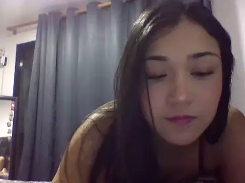 Snapshot of Sasha_Blaze_ chatting on 11-25-25, 04:45 Sasha Blaze online show from 11-25-25, 04:45