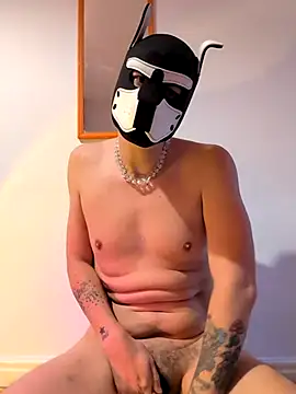 Snapshot of cruiserpup chatting on 09-21-25, 10:39 cruiserpup online show from 09-21-25, 10:39